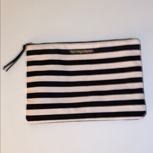 NWOT Victoria’s Secret Pink/Black Stripe  Make Up Packable Travel Case OS